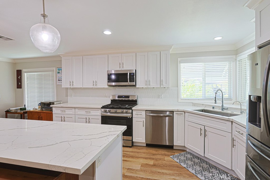 1361 Canyon Lake 58 Property Photo 4