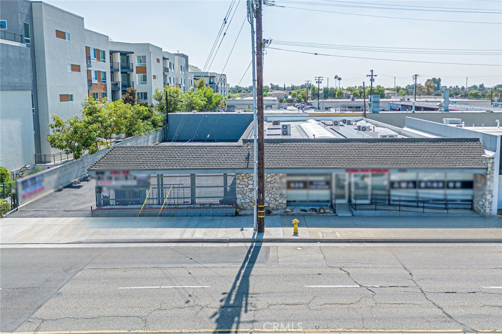 626 W Commonwealth Avenue Property Photo 1
