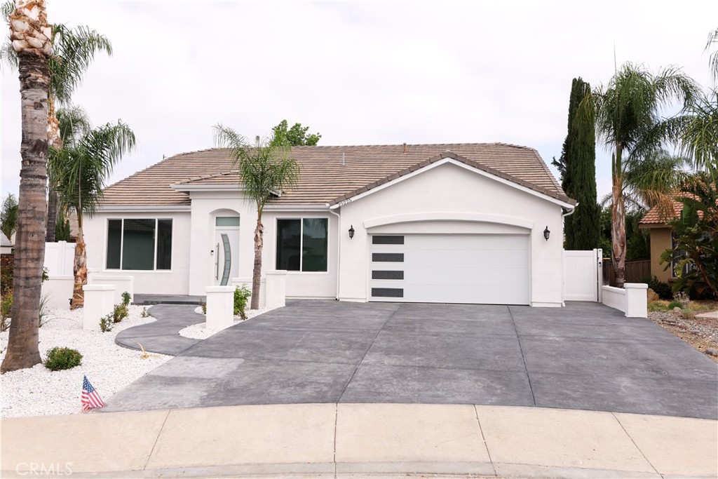 25225 Stepping Stone Circle Property Photo 1