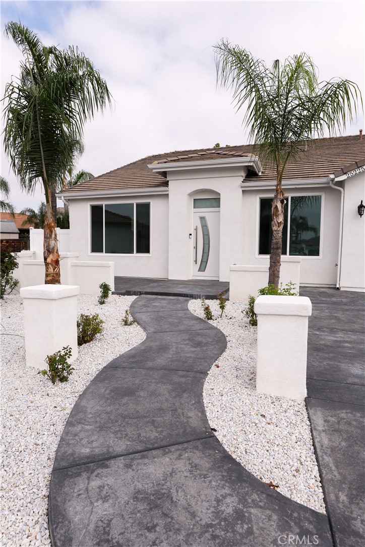 25225 Stepping Stone Circle Property Photo 2