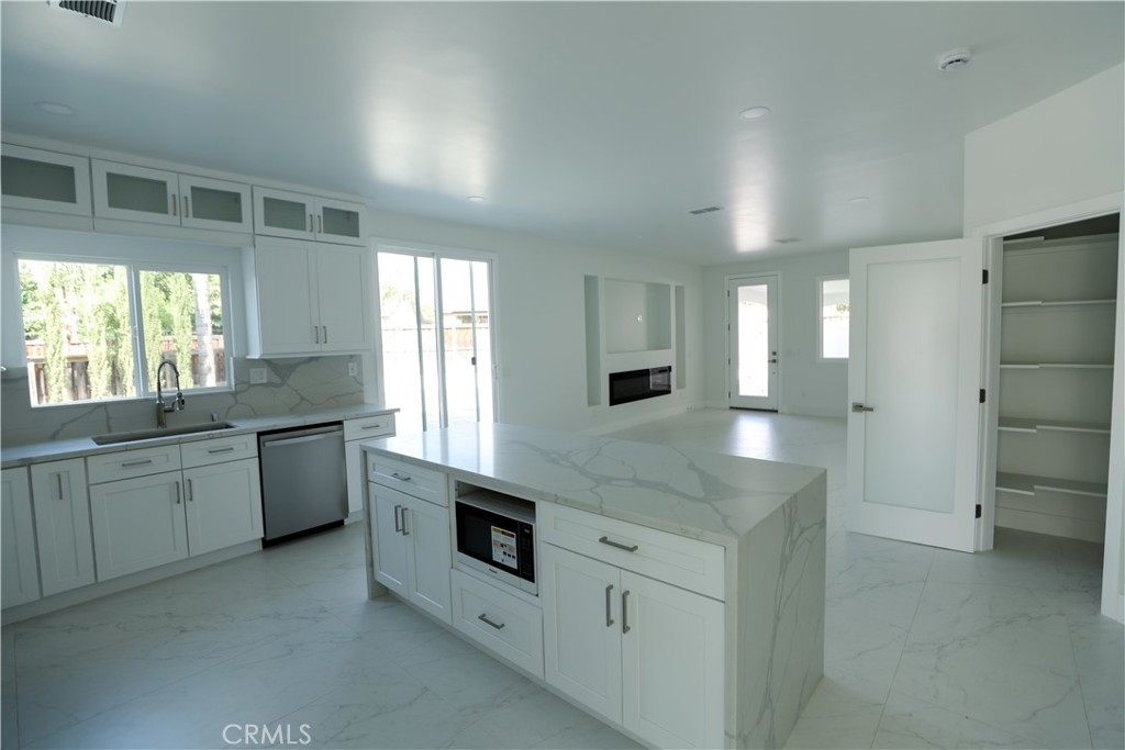 25225 Stepping Stone Circle Property Photo 13