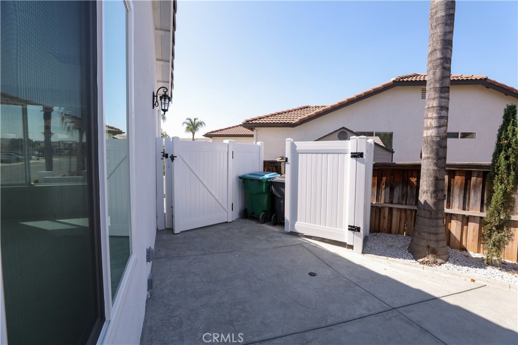 25225 Stepping Stone Circle Property Photo 28