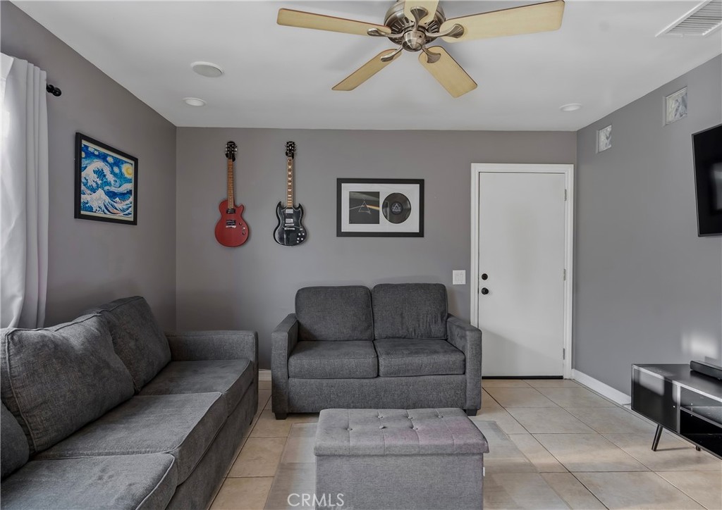 2900 Bradford Place A Property Photo 5