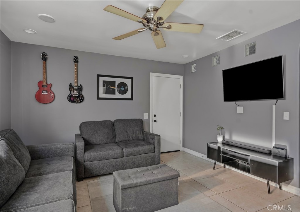 2900 Bradford Place A Property Photo 6