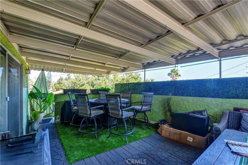 2442 Sherbrook Property Photo 11