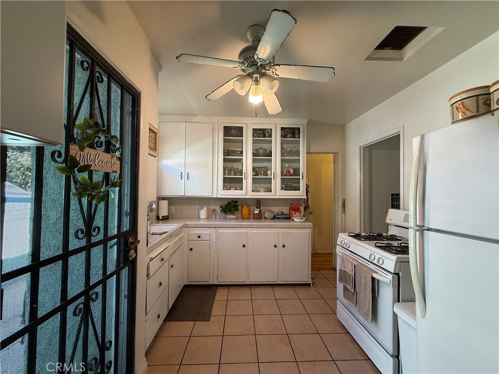 2442 Sherbrook Property Photo 21