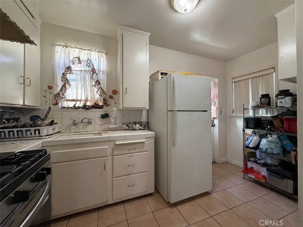 2442 Sherbrook Property Photo 29