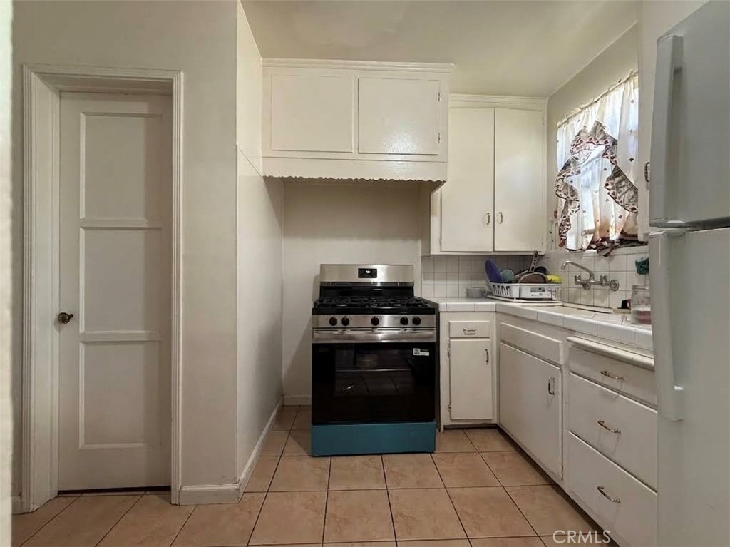 2442 Sherbrook Property Photo 30