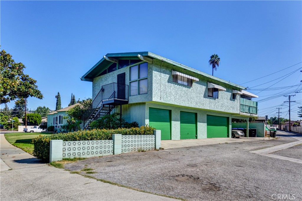 2442 Sherbrook Property Photo 31