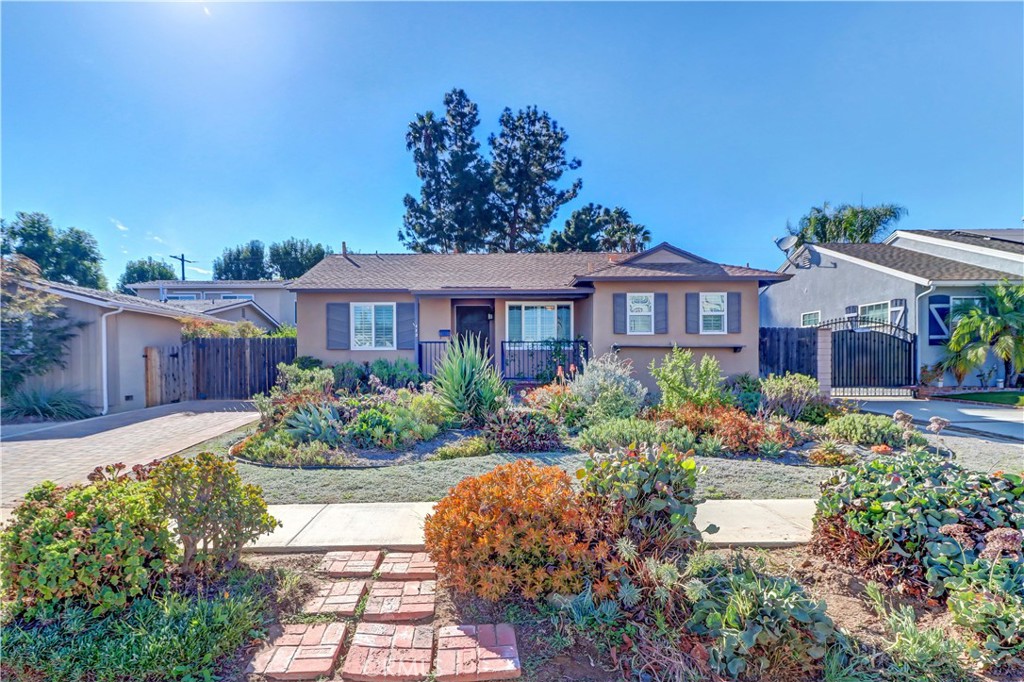 429 Catalpa Avenue Property Photo 1