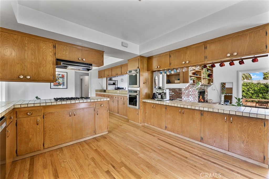 1425 Longview Property Photo 8