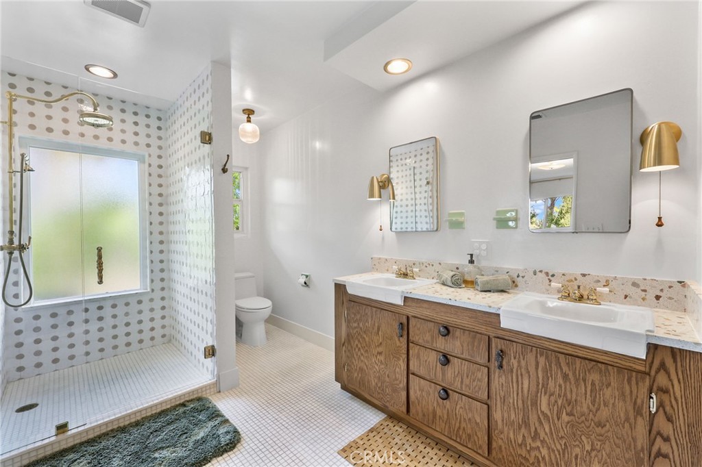 1425 Longview Property Photo 15