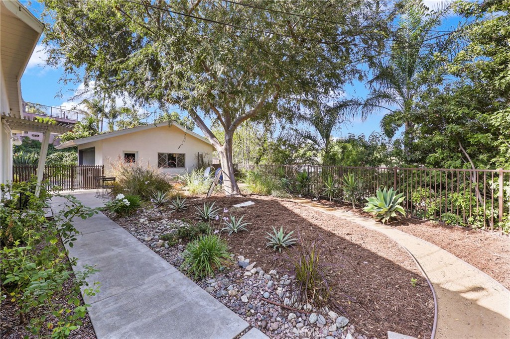 1425 Longview Property Photo 30
