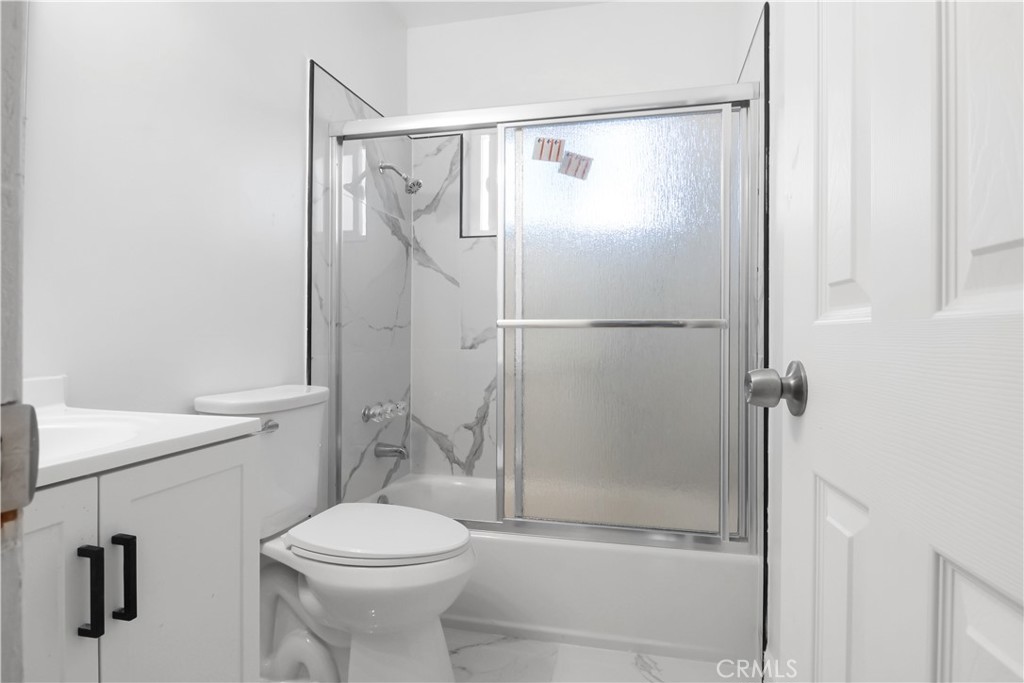 5050 Linden 94 Property Photo 12