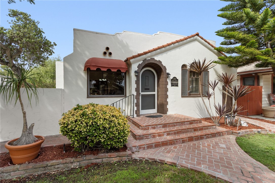 3601 Cerritos Property Photo 3