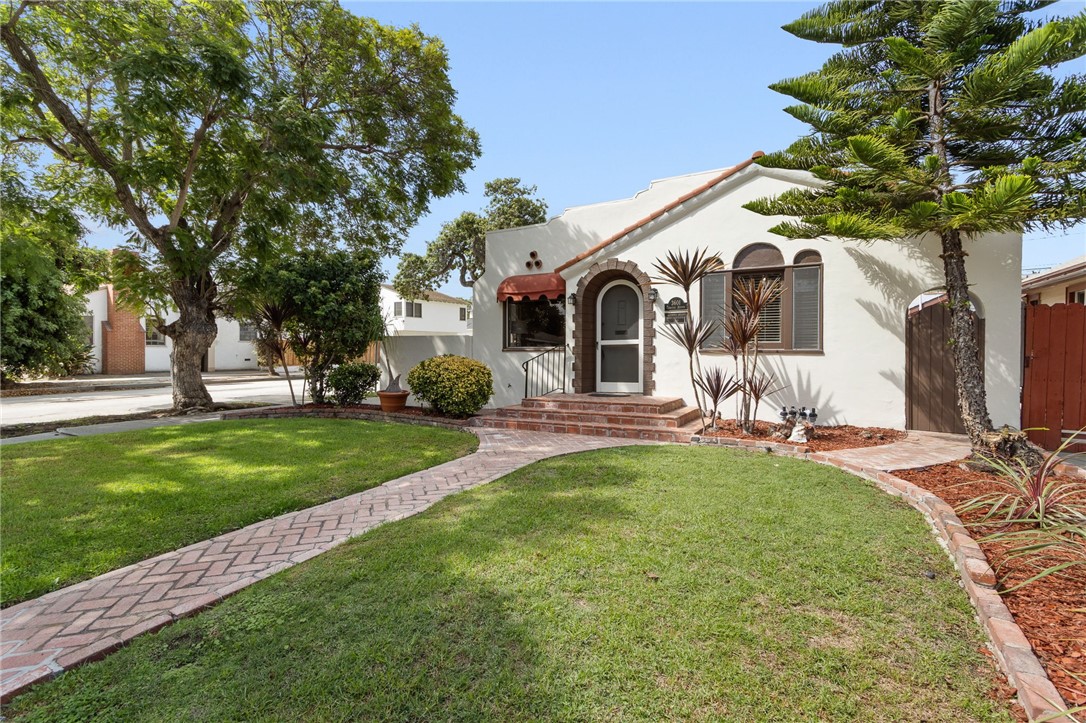 3601 Cerritos Property Photo 5