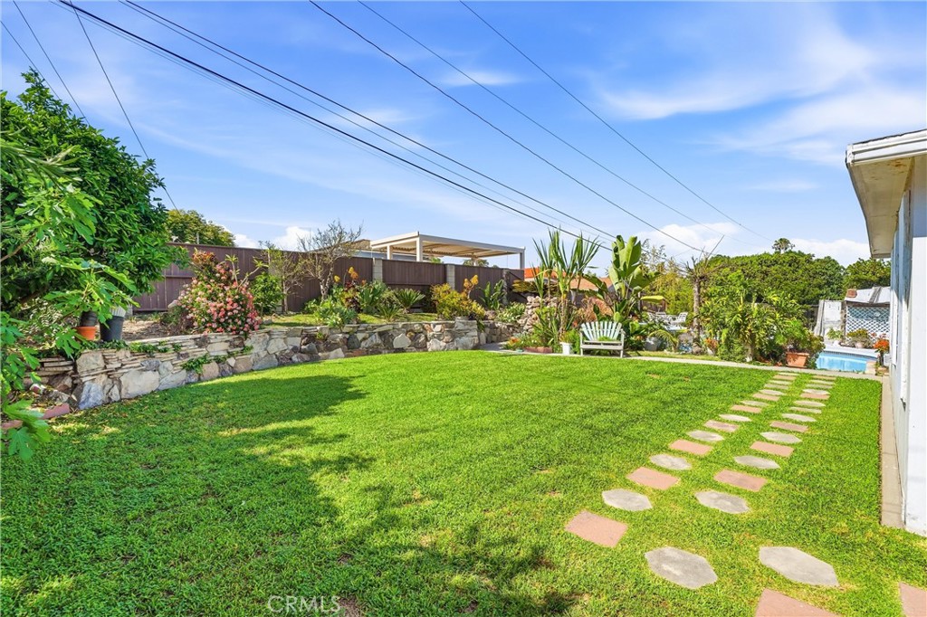 1435 Finegrove Property Photo 10