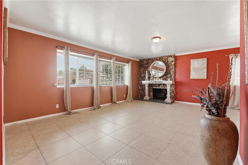 1435 Finegrove Property Photo 14