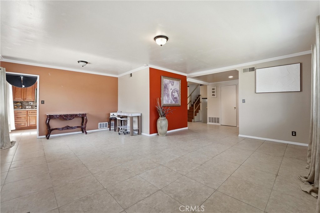 1435 Finegrove Property Photo 16