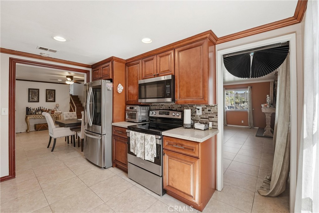 1435 Finegrove Property Photo 18
