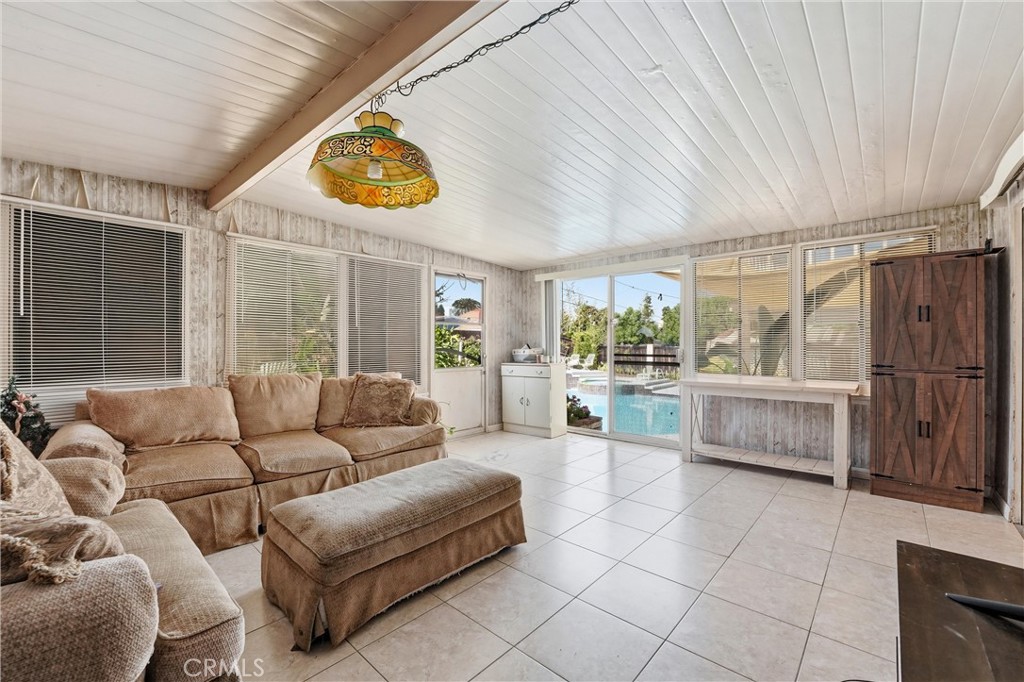 1435 Finegrove Property Photo 23