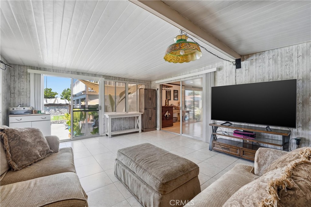 1435 Finegrove Property Photo 24