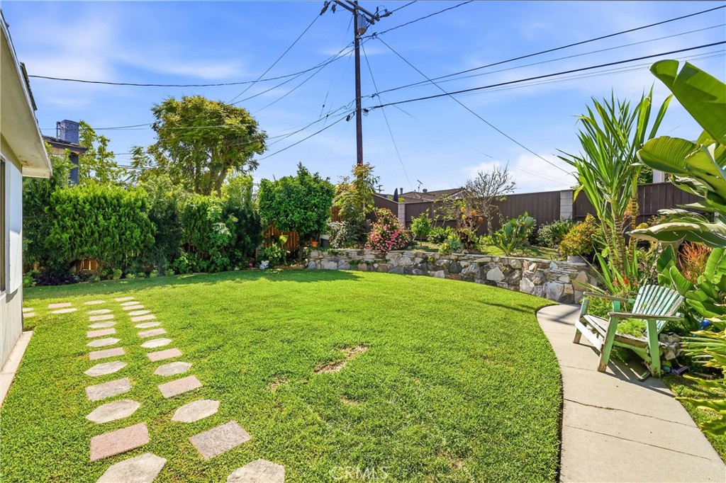 1435 Finegrove Property Photo 41