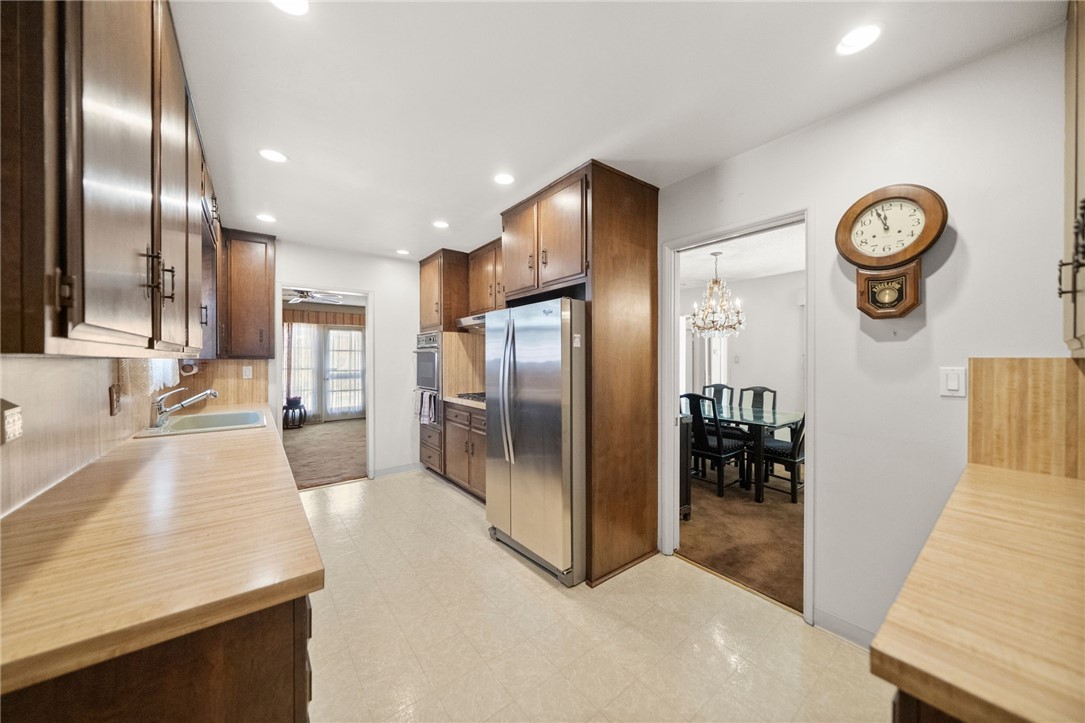 2413 Lori Lane Property Photo 6