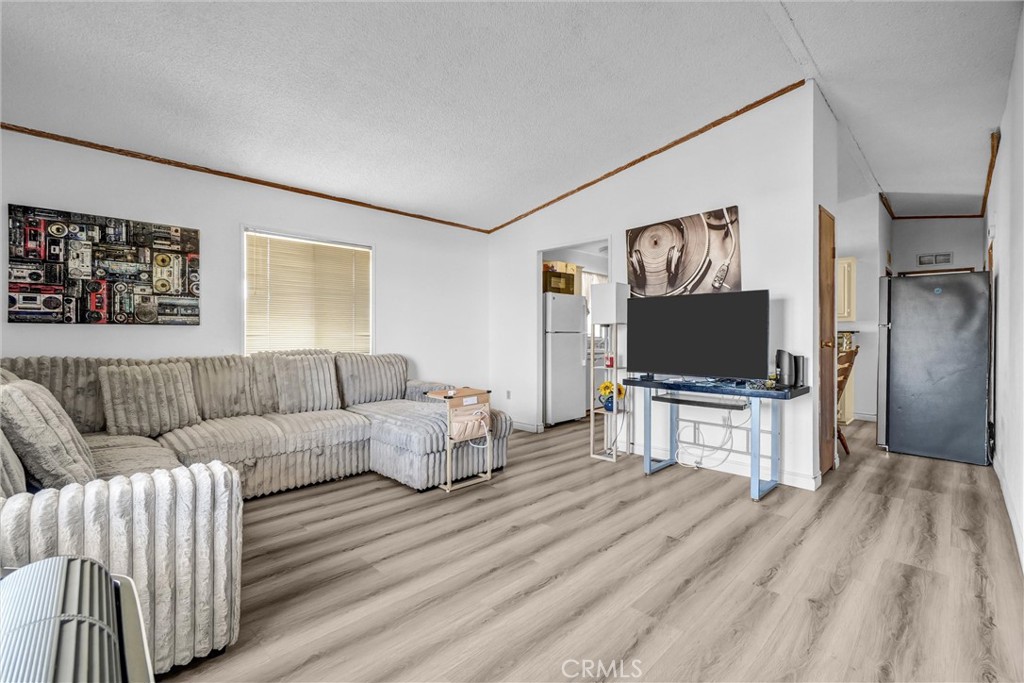 25 Elm Via Property Photo 5