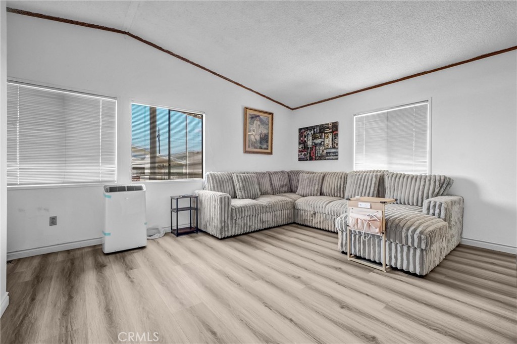 25 Elm Via Property Photo 6