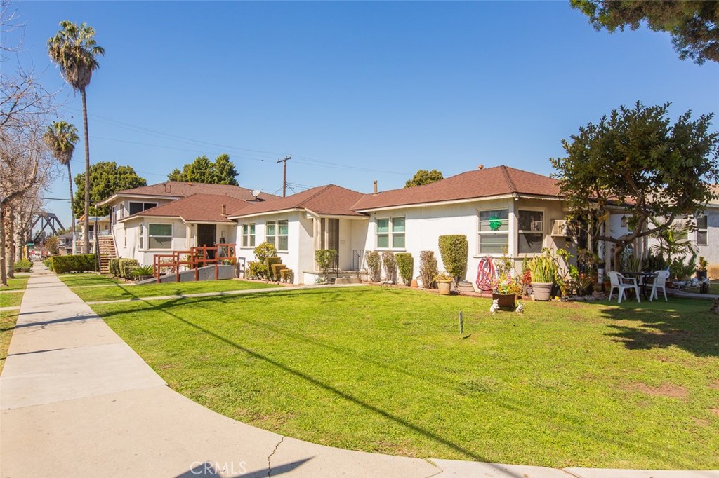 12725 La Cuarta Street Property Photo 1