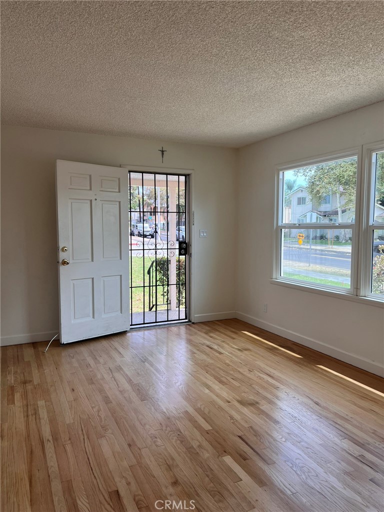 12725 La Cuarta Street Property Photo 4