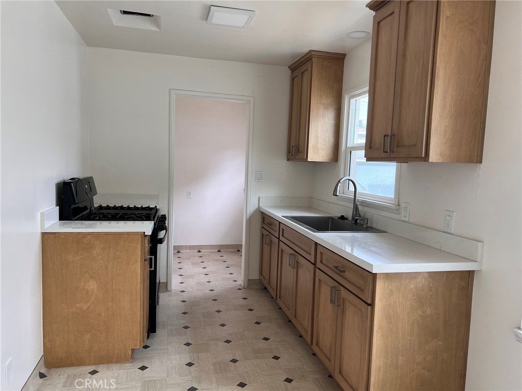 12725 La Cuarta Street Property Photo 7