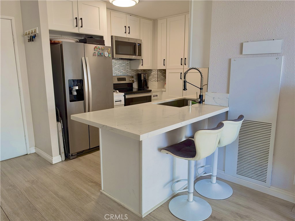 1750 E Ocean 404 Property Photo 17