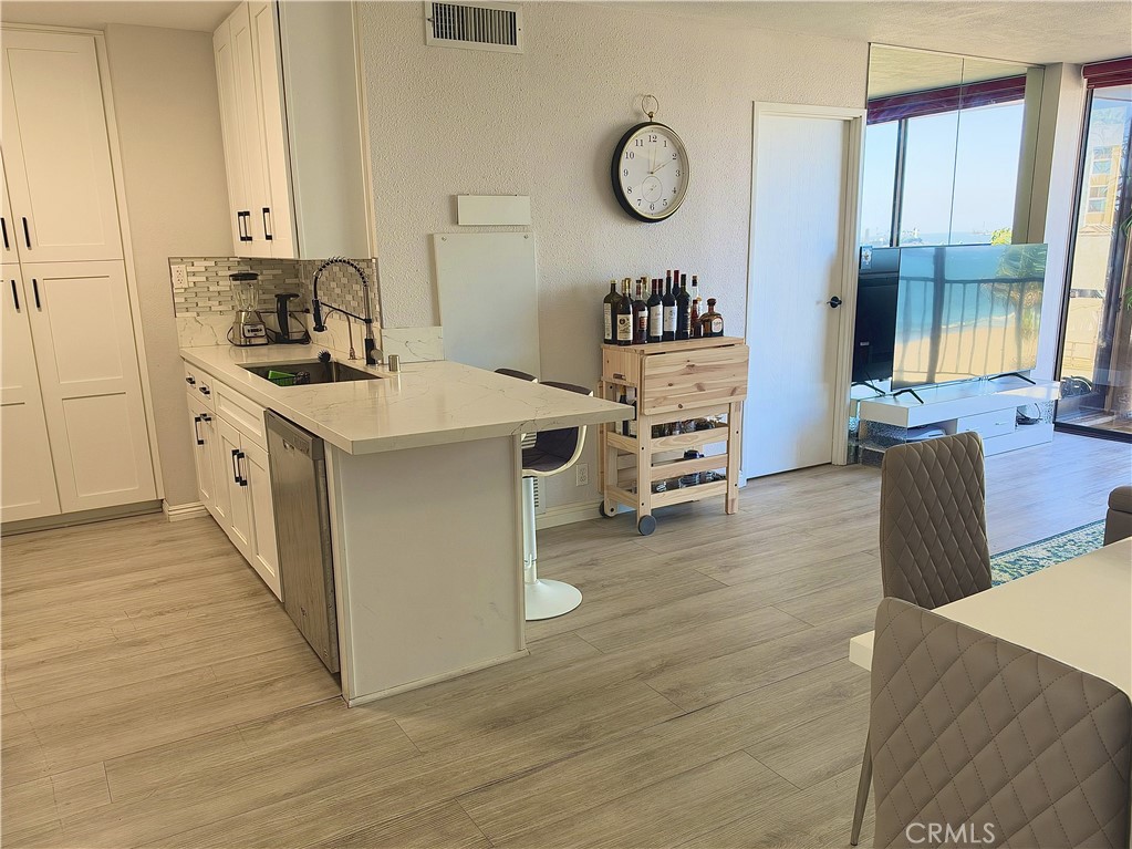 1750 E Ocean 404 Property Photo 19