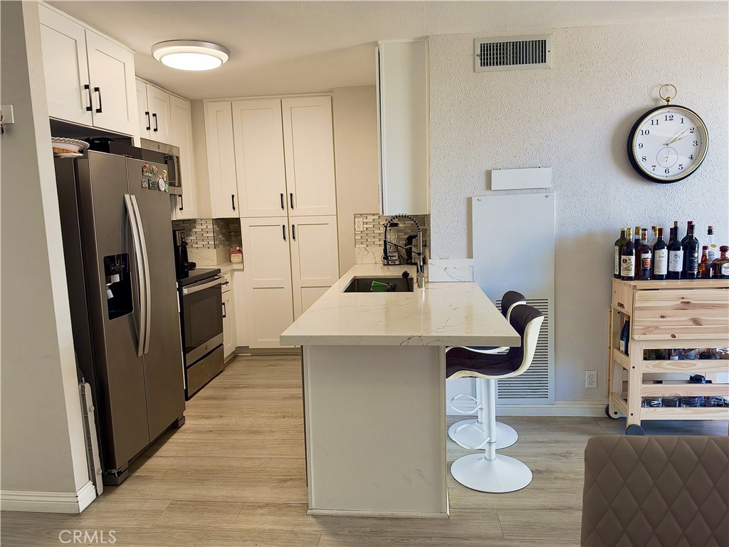 1750 E Ocean 404 Property Photo 21