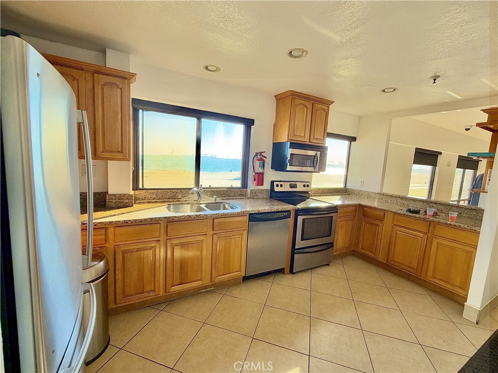 1750 E Ocean 404 Property Photo 47