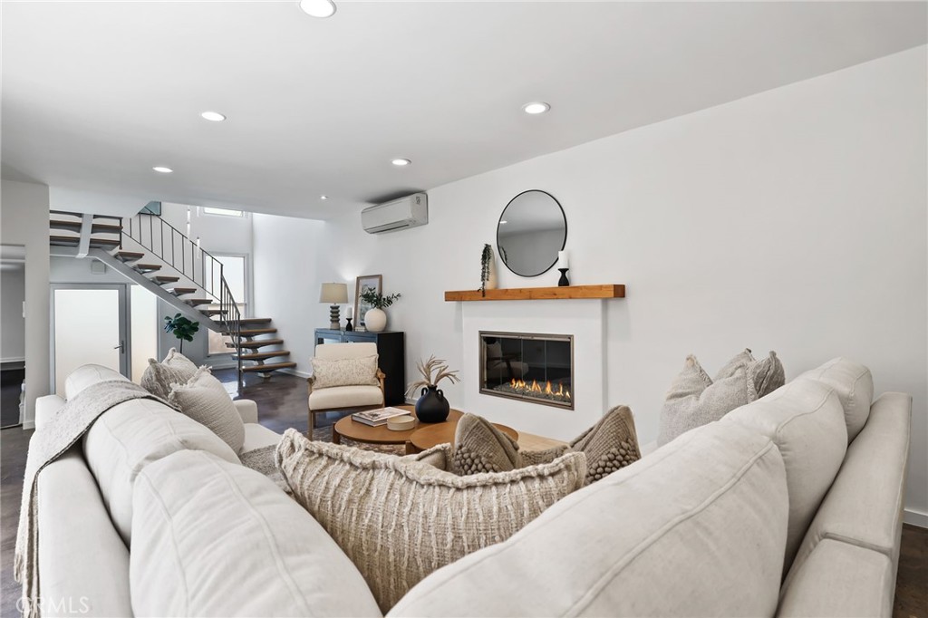 2076 Stanley Avenue Property Photo 38