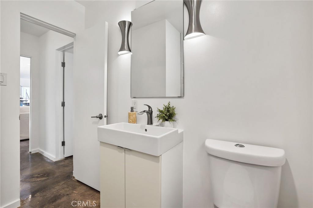 2076 Stanley Avenue Property Photo 42