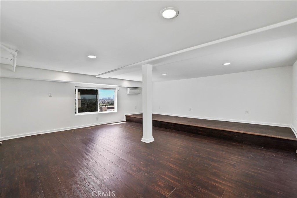 2076 Stanley Avenue Property Photo 47