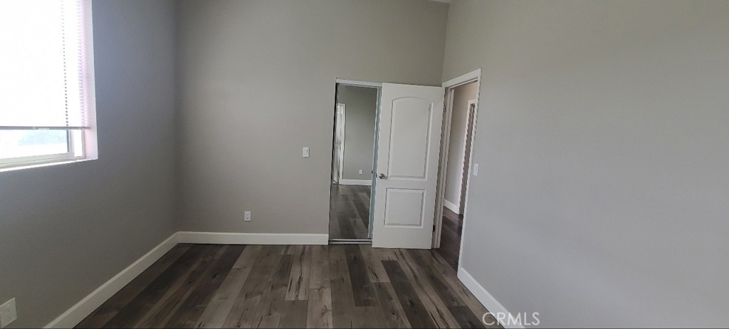 866 E 46th Property Photo 11