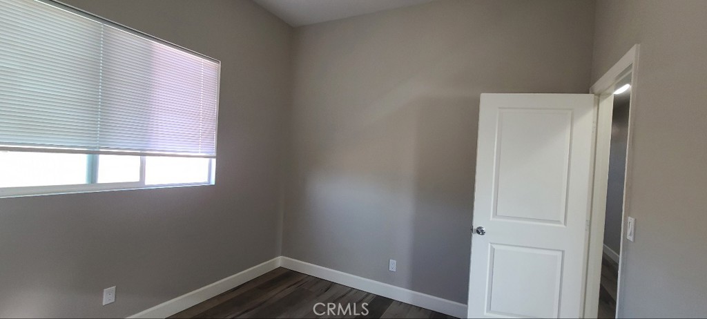 866 E 46th Property Photo 12