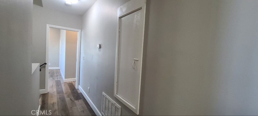 866 E 46th Property Photo 18