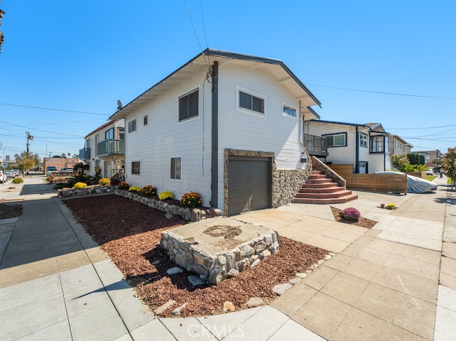 698 Masson Property Photo 5