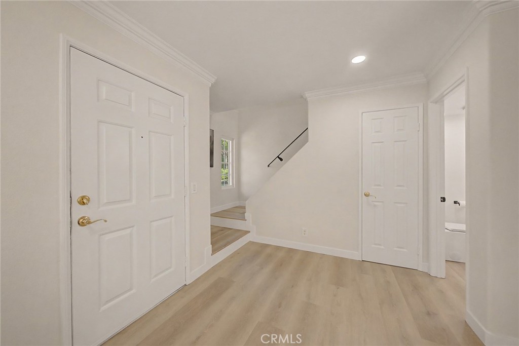 14682 Moon Crest Lane B Property Photo 9