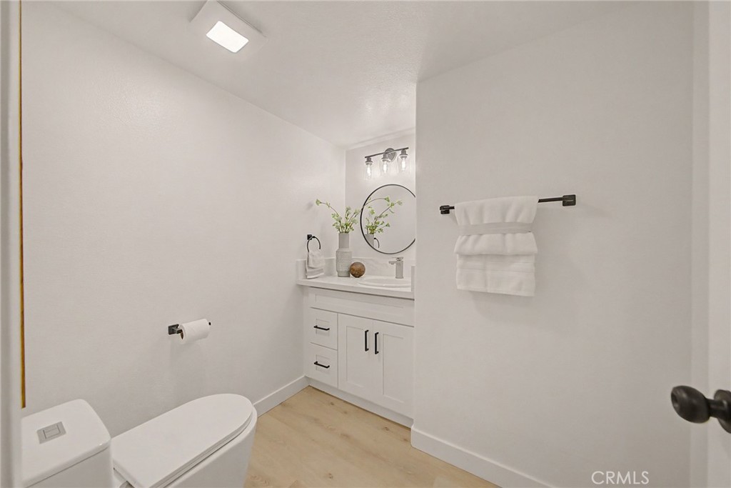 14682 Moon Crest Lane B Property Photo 21