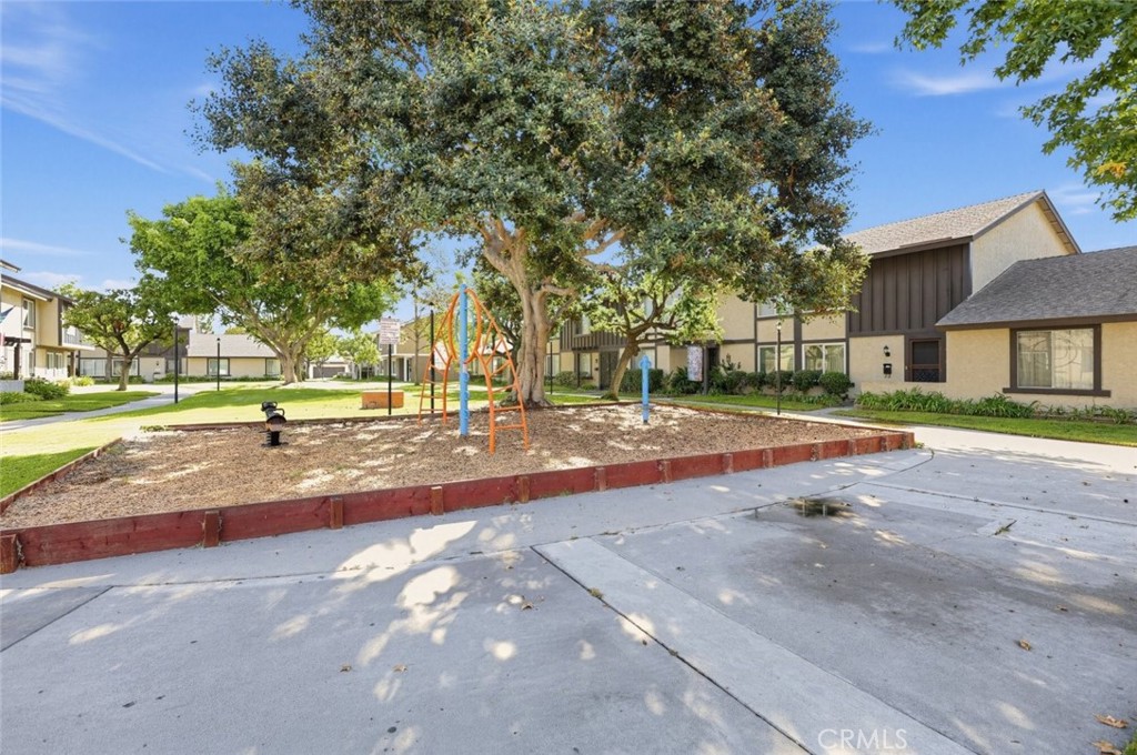 7043 Fulton Way Property Photo 1