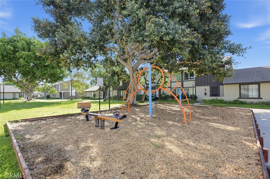 7043 Fulton Way Property Photo 34