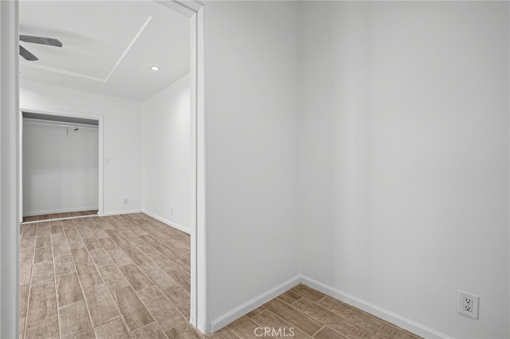 464 1/4 Camulos Street Property Photo 4