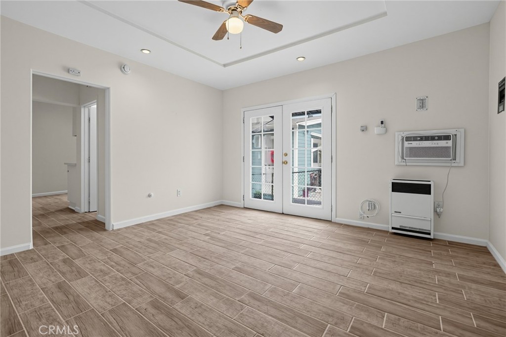 464 1/4 Camulos Street Property Photo 8
